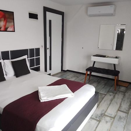 Wb Weekend Otel Αλικαρνασσός Εξωτερικό φωτογραφία